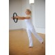 Démonstration debout Anneau Renforcement Musculaire Pilates  SISSEL - Exercices Pilates - Anneau de Résistance