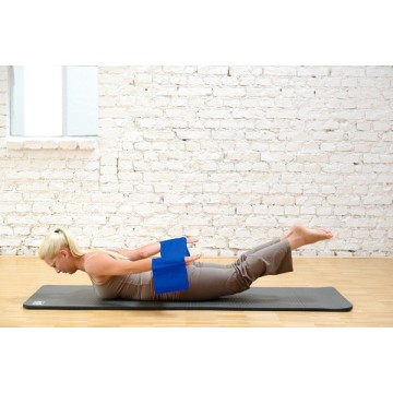 Mise en situation sur le ventre Pilates Band - Exercices Pilates - Bande élastique résistante