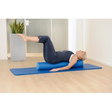 Mise en situation Pilates Roller Pro 100 cm bleu - Rouleau de mousse pour Renforcement Musculaire - Exercices Pilates - Résistan