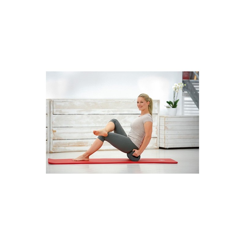 Mise en situation Rouleau Noir Fasciathérapie Myofascia Roller - Exercices Pilates - Massage et Relaxation