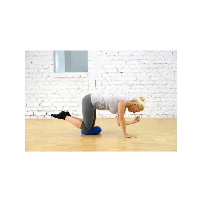 Mise en situation à genou BALANCEFIT bleu - Plateau Gonflé d'air - Multifonctionnel - Exercices Pilates
