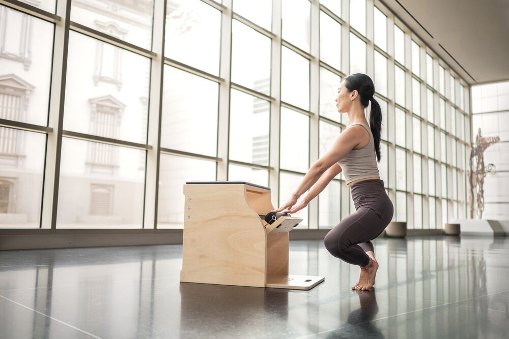 Une femme se prépare à utiliser la Wunda chair